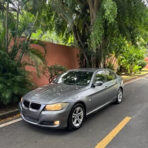 BMW 318i 2010