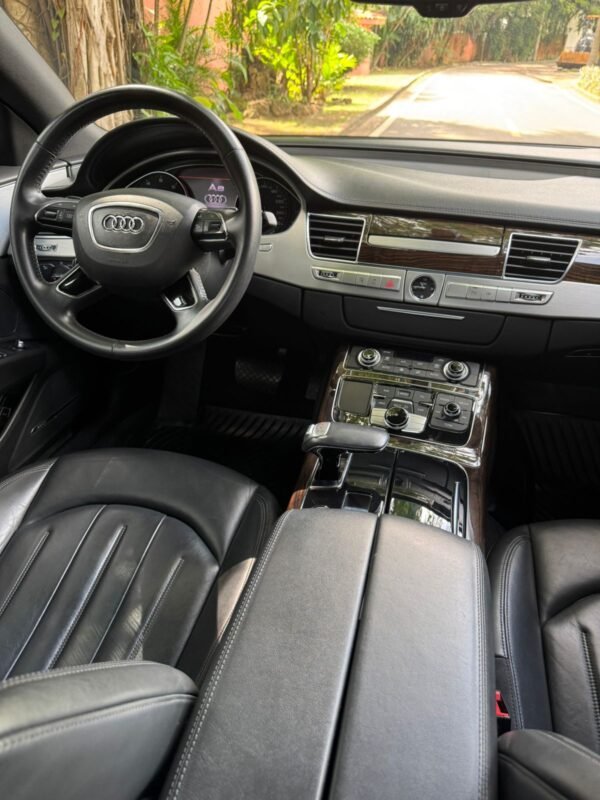 AUDI A 8 2014 $ A CONVENIR - Imagen 8