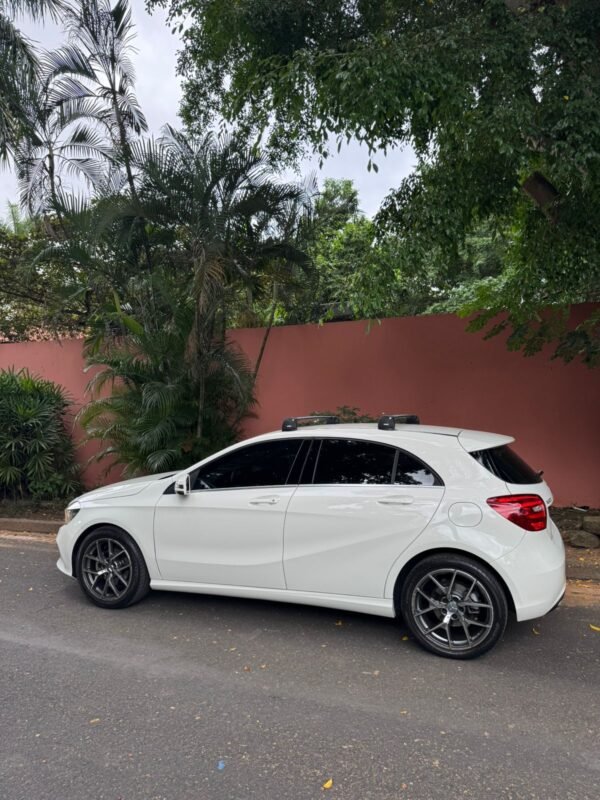 MERCEDES A200 2018 - Imagen 5