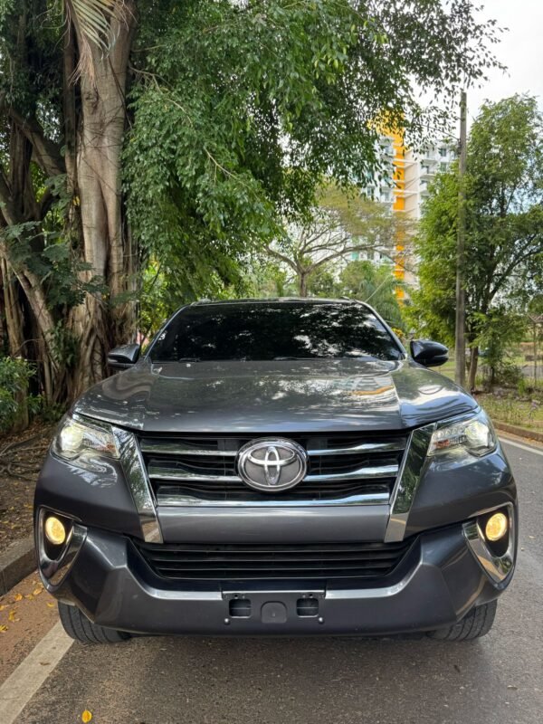 TOYOTA FORTUNER 2020 - Imagen 2