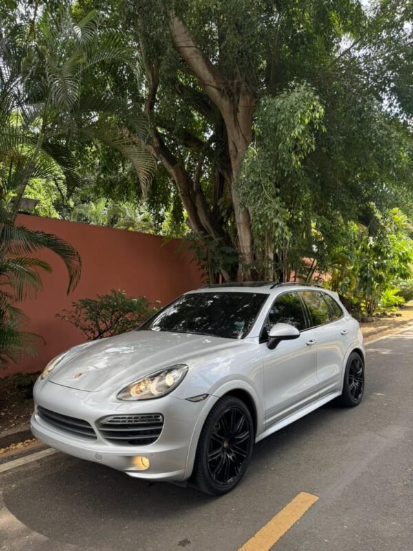 PORSCHE CAYENNE S HYBRID 2014